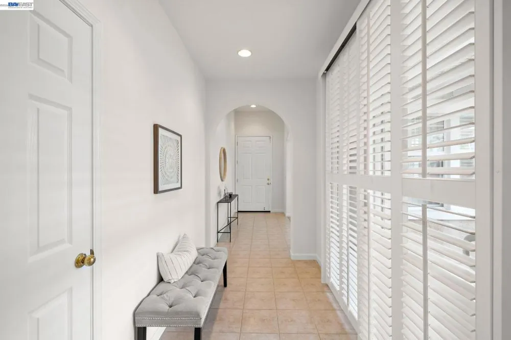2793 Sunset Dune Way Hayward, CA 94545