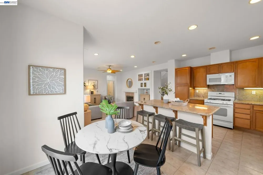 2793 Sunset Dune Way Hayward, CA 94545