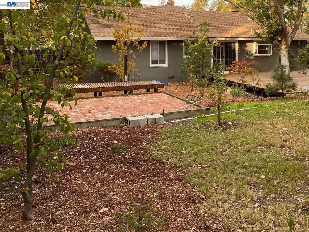 105 Roberta Ave Pleasant Hill, CA 94523