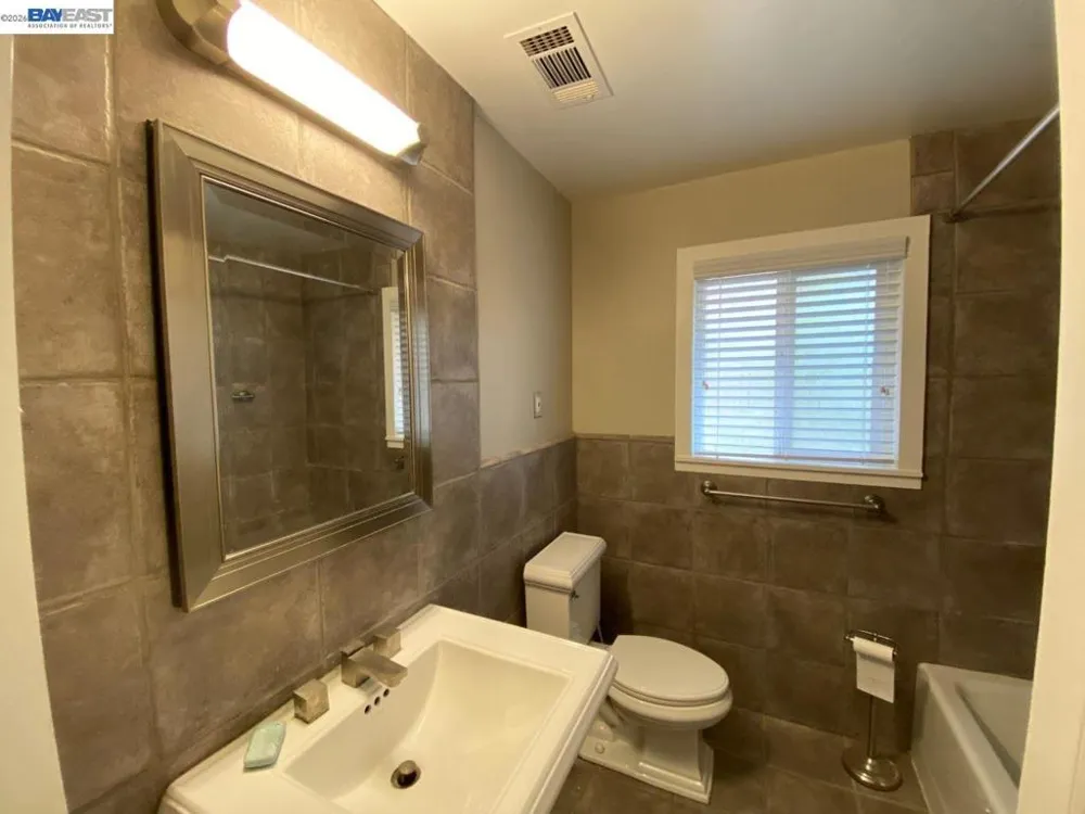 105 Roberta Ave Pleasant Hill, CA 94523