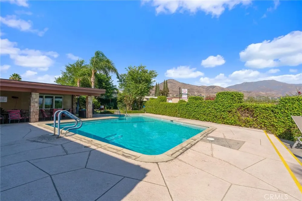 2692 E Highland Avenue #127 Highland, CA 92346