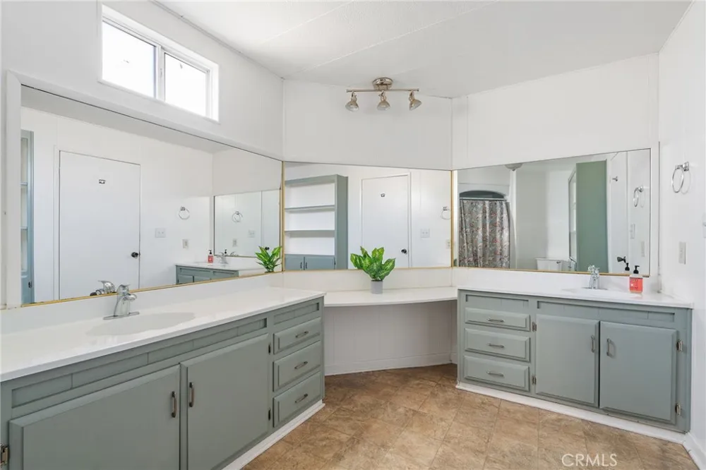 2692 E Highland Avenue #127 Highland, CA 92346