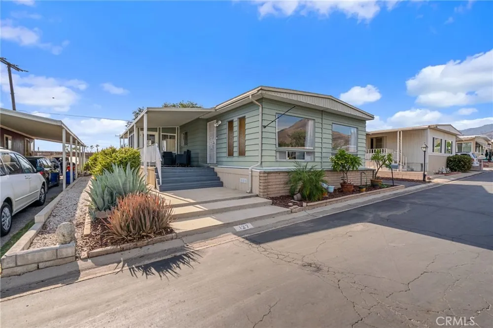2692 E Highland Avenue #127 Highland, CA 92346