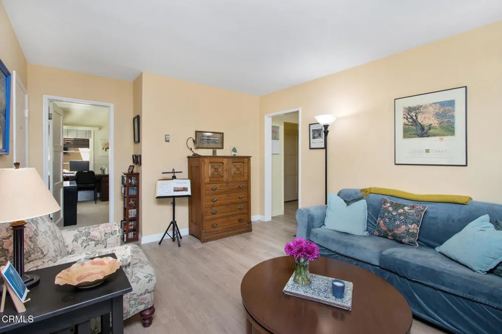 3217 Estado Street Pasadena, CA 91107