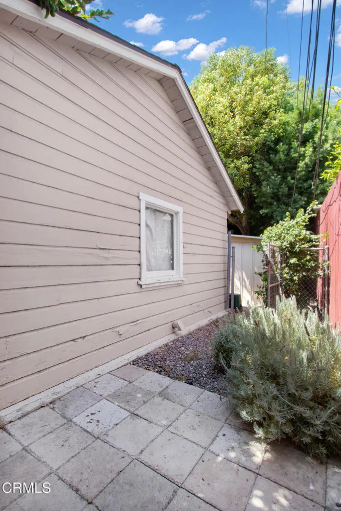 3217 Estado Street Pasadena, CA 91107
