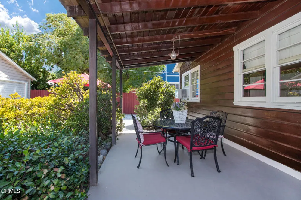 3217 Estado Street Pasadena, CA 91107