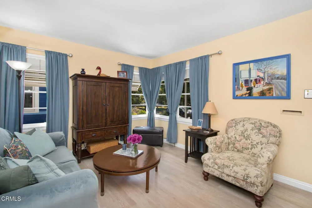3217 Estado Street Pasadena, CA 91107
