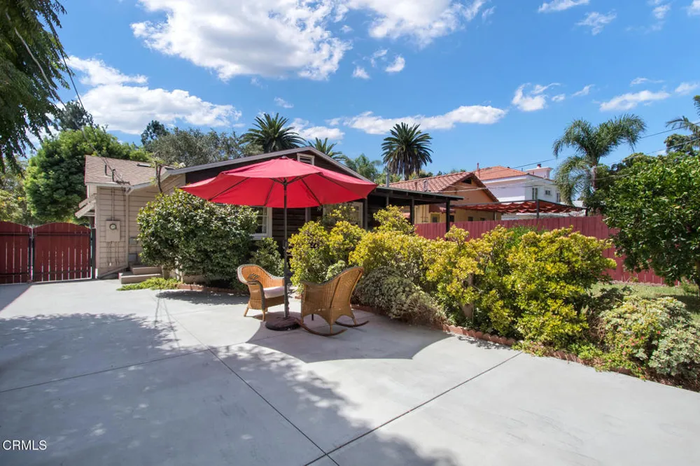 3217 Estado Street Pasadena, CA 91107