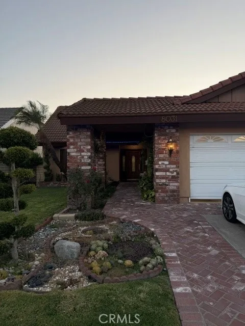 8031 Joan Cir