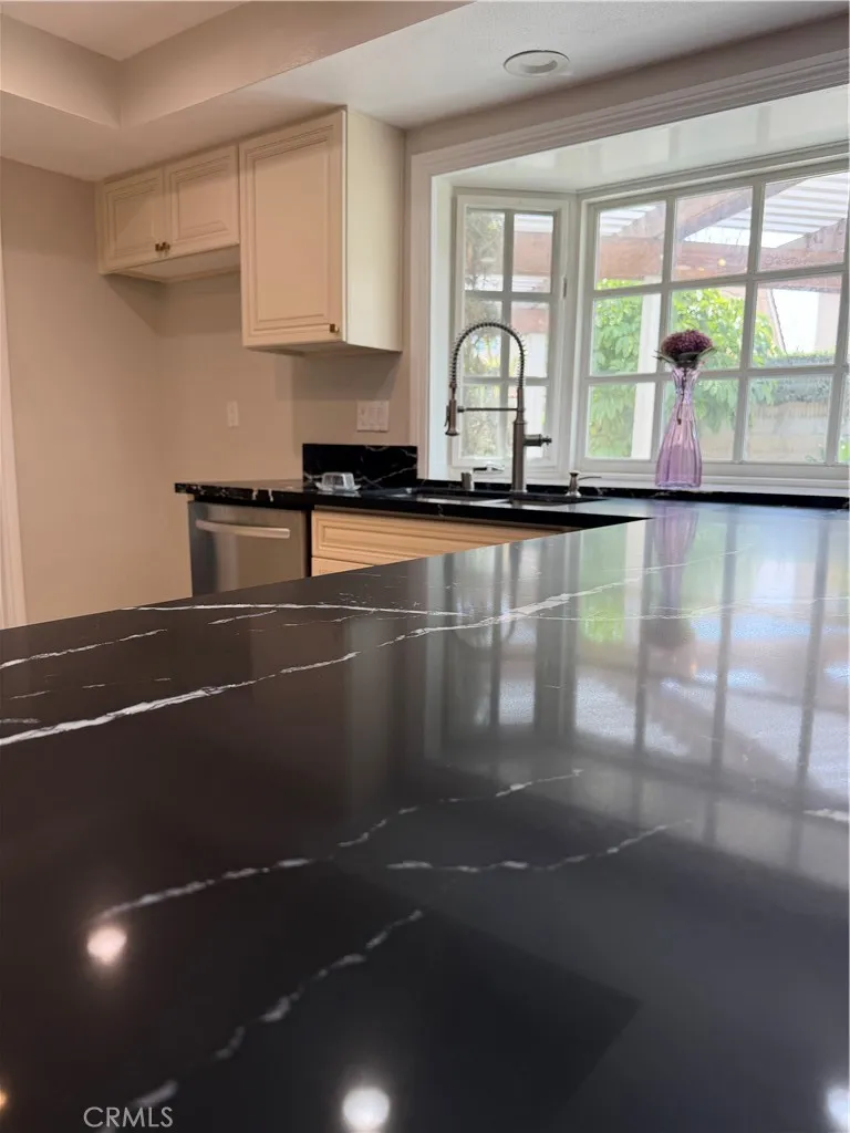 8031 Joan Cir La Palma, CA 90623