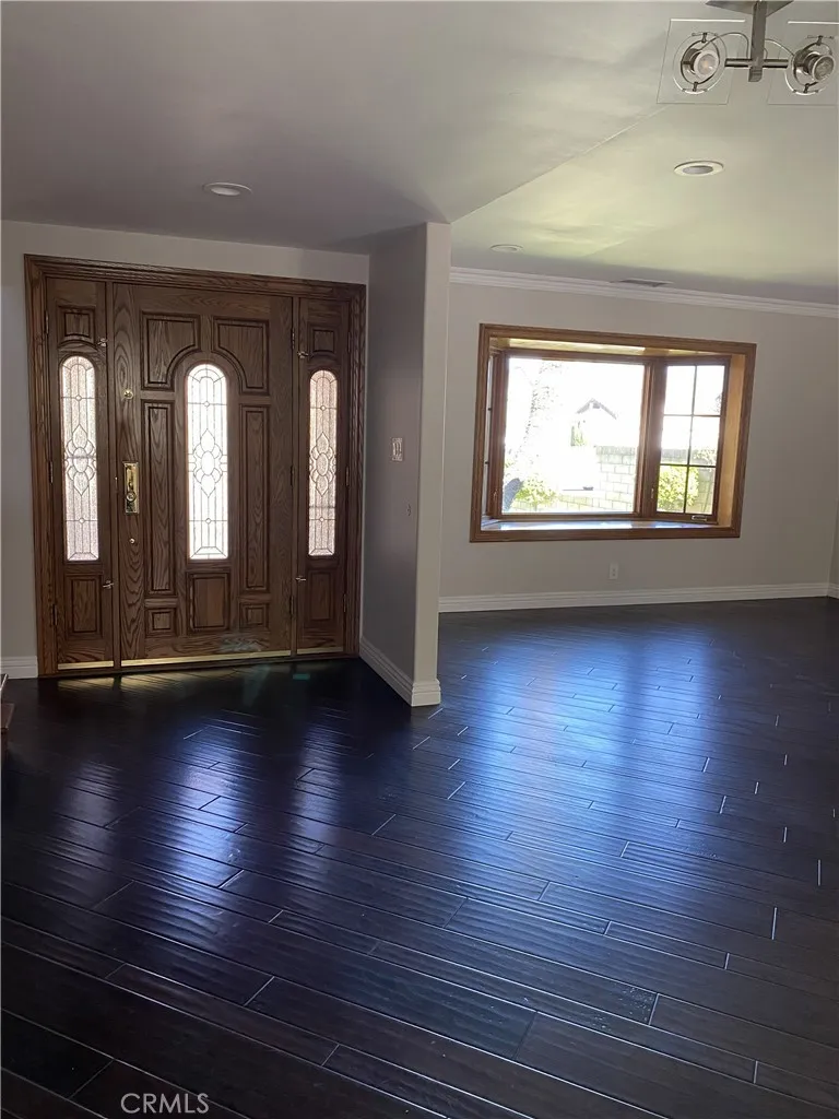 8031 Joan Cir La Palma, CA 90623