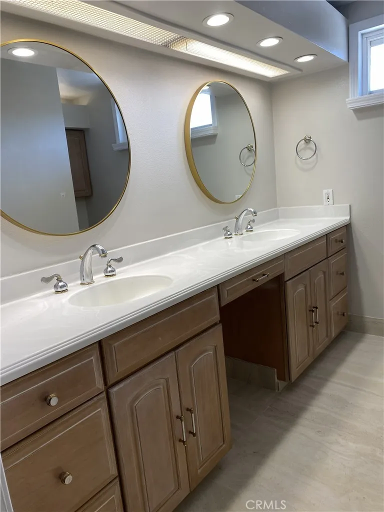 8031 Joan Cir La Palma, CA 90623