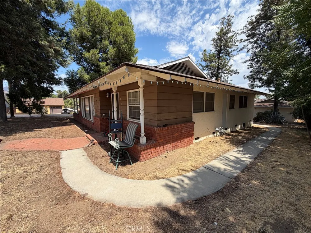 33110 Buena Vista Lake Elsinore, CA 92530