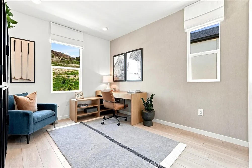 27235 Reed Lane Valencia, CA 91381