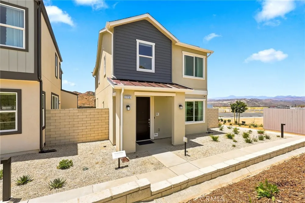 27235 Reed Lane Valencia, CA 91381