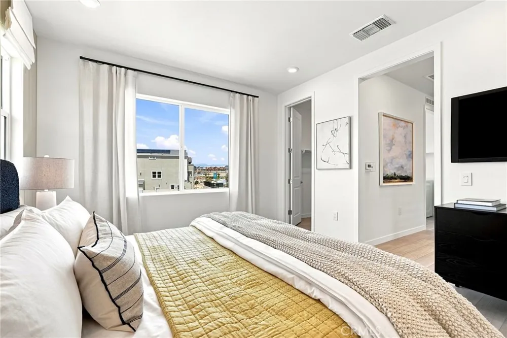 27235 Reed Lane Valencia, CA 91381