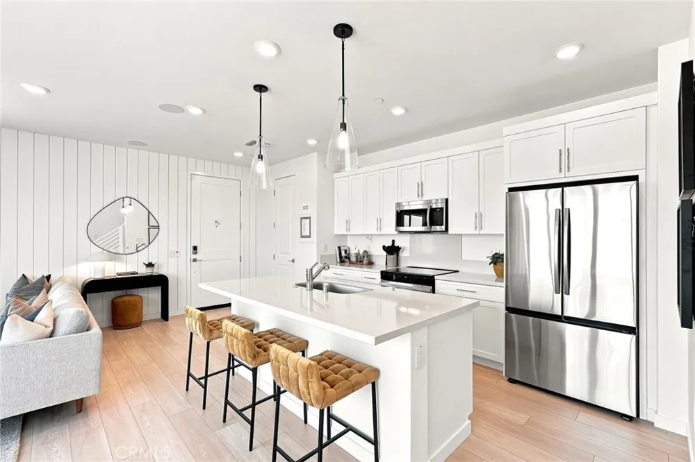 27235 Reed Lane Valencia, CA 91381