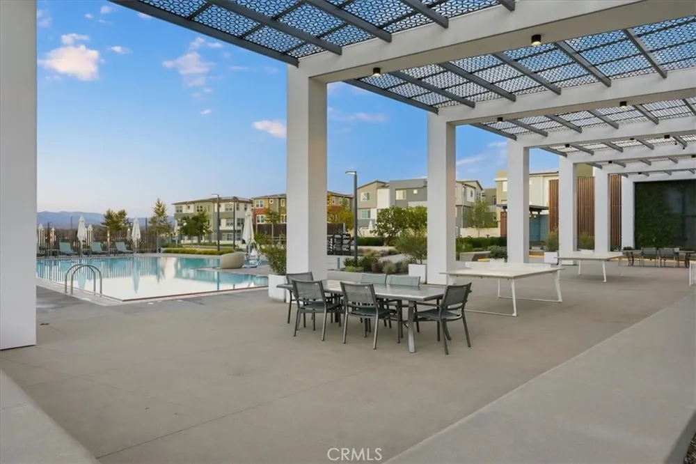 27235 Reed Lane Valencia, CA 91381