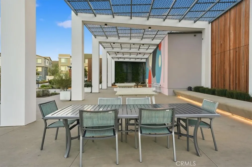 27235 Reed Lane Valencia, CA 91381