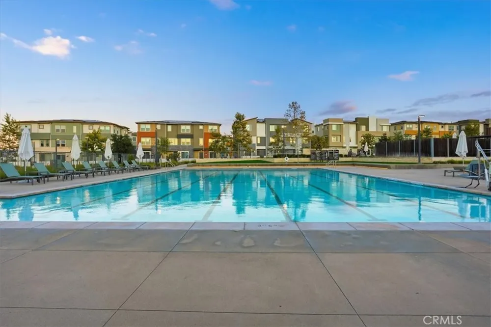 27235 Reed Lane Valencia, CA 91381
