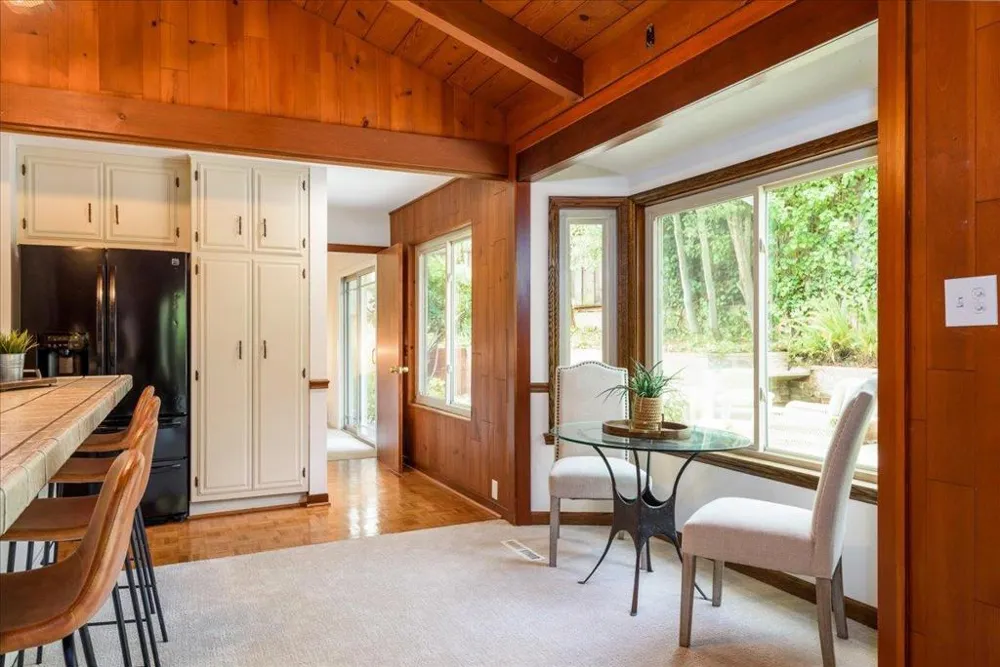 100 TAN OAK DRIVE Portola Valley, CA 94028