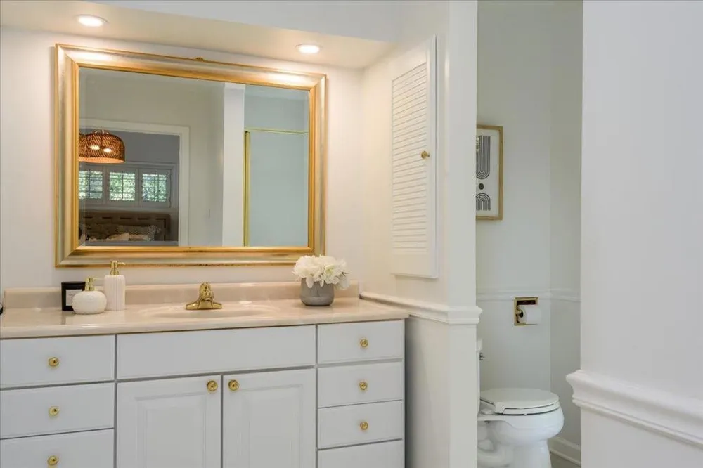 100 TAN OAK DRIVE Portola Valley, CA 94028