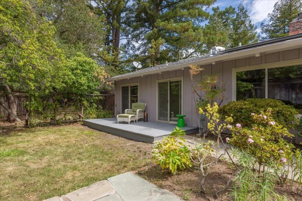 100 TAN OAK DRIVE Portola Valley, CA 94028