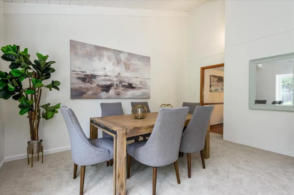 100 TAN OAK DRIVE Portola Valley, CA 94028