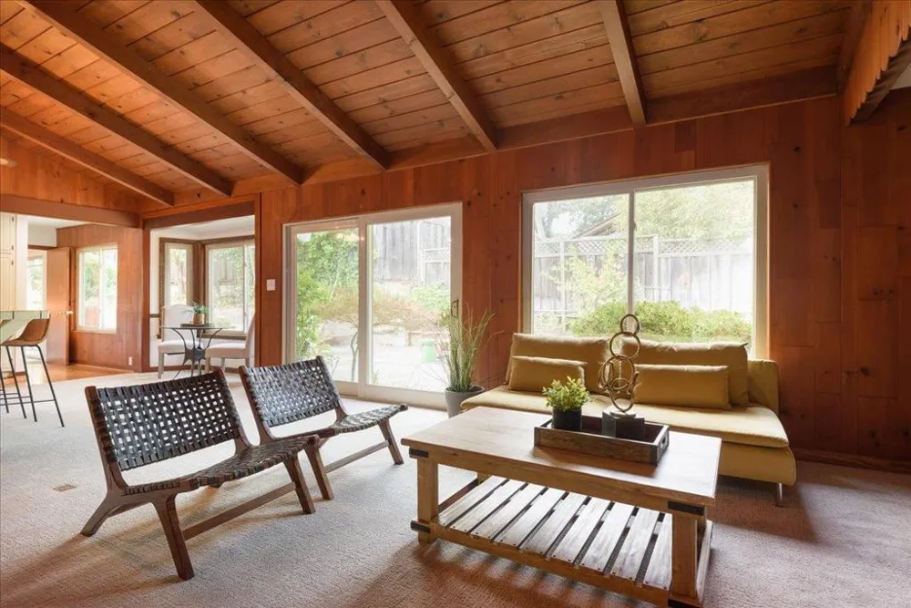 100 TAN OAK DRIVE Portola Valley, CA 94028