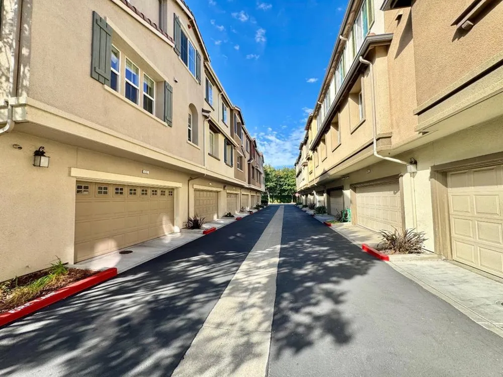 632 Moss Way Hayward, CA 94541