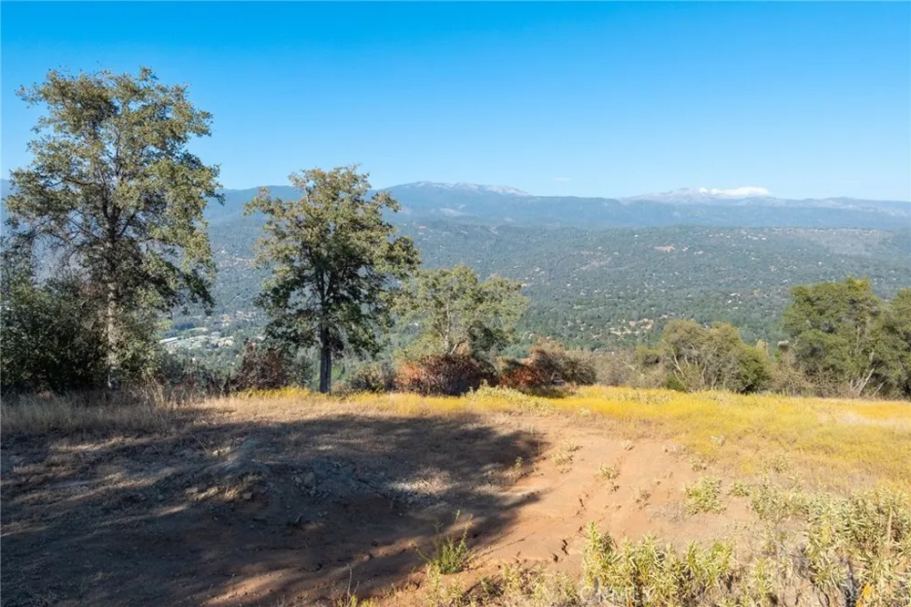 HWY 41 Oakhurst, CA 93644
