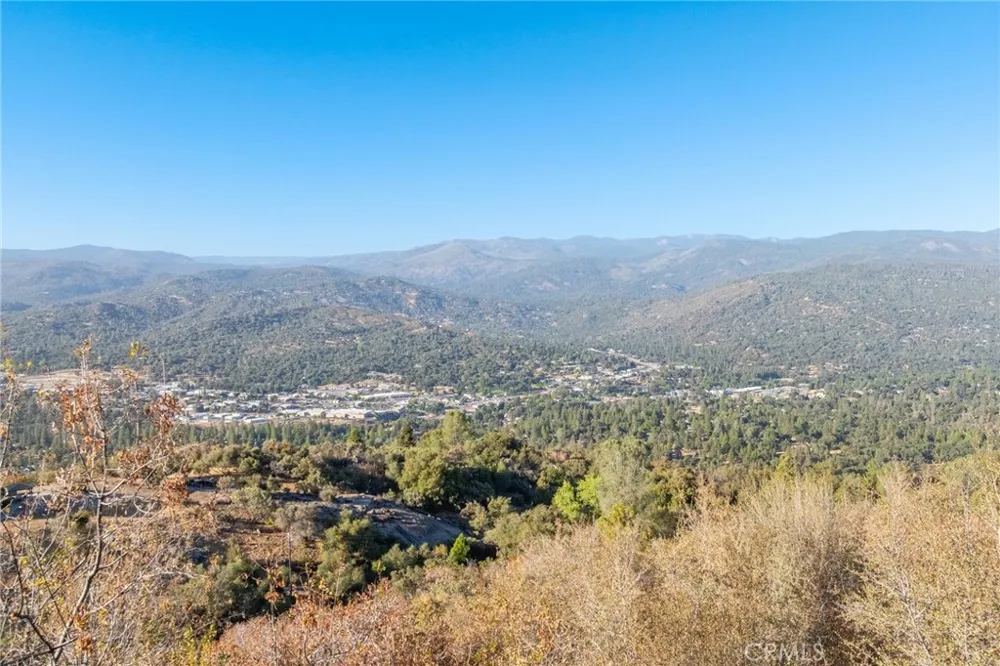 HWY 41 Oakhurst, CA 93644