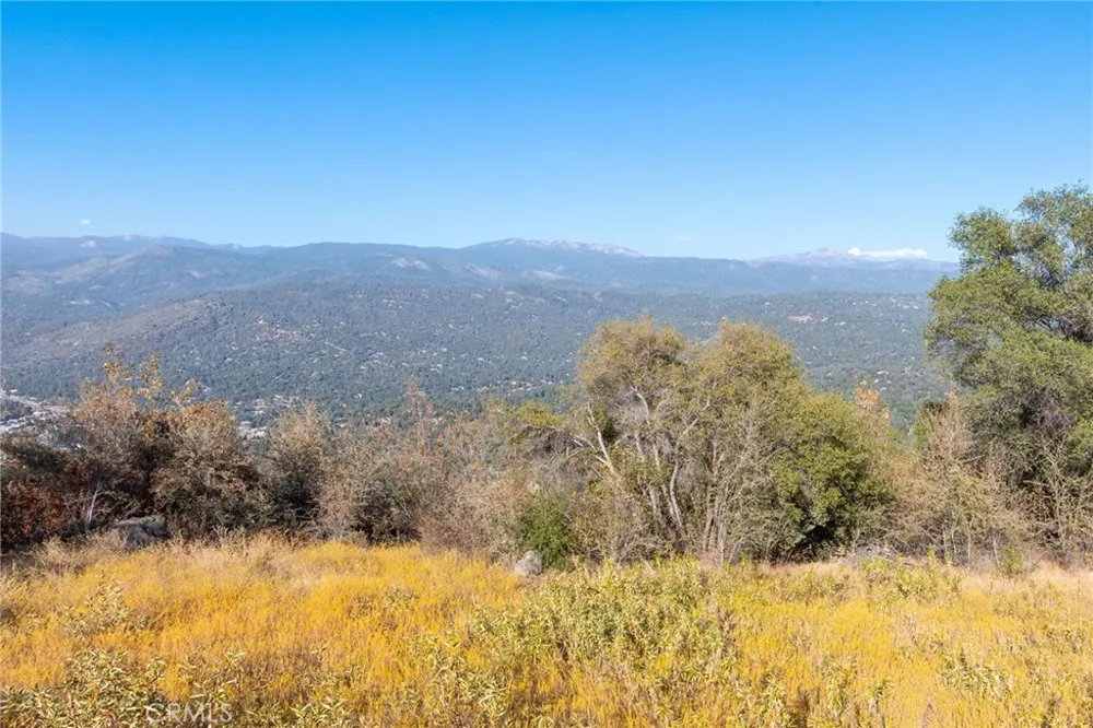 HWY 41 Oakhurst, CA 93644