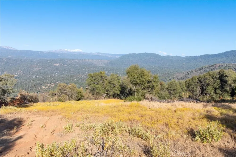 HWY 41 Oakhurst, CA 93644