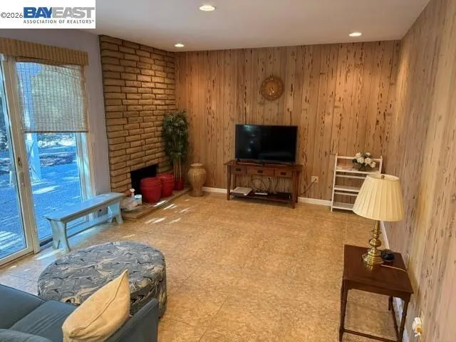 1564 Harlan Dr Danville, CA 94526