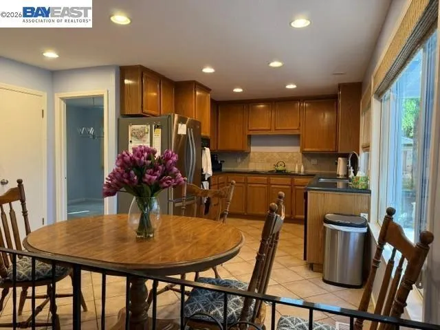 1564 Harlan Dr Danville, CA 94526