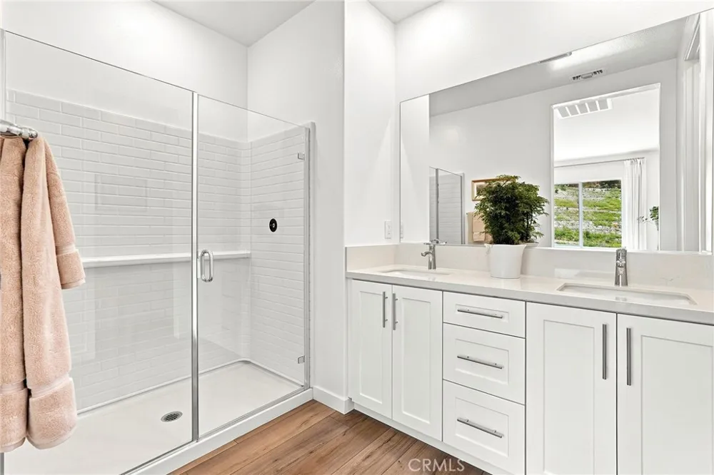 27604 Barefoot Place Valencia, CA 91381