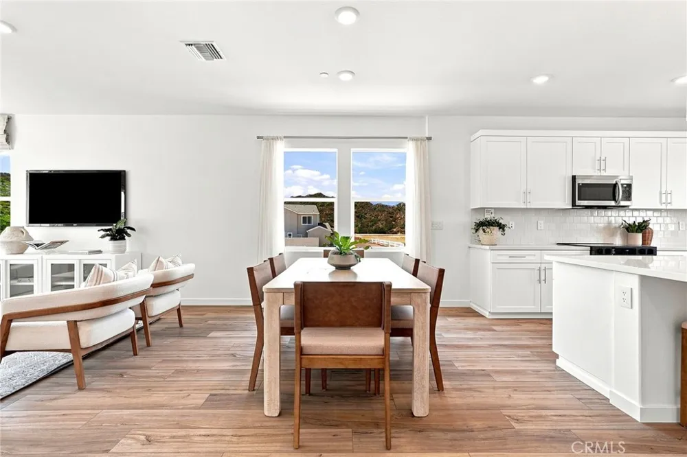 27604 Barefoot Place Valencia, CA 91381