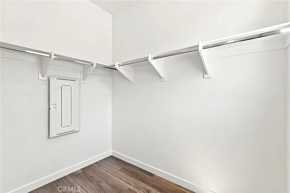 27604 Barefoot Place Valencia, CA 91381