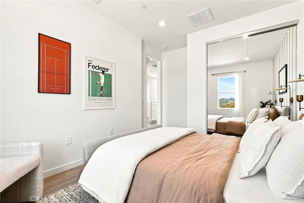 27604 Barefoot Place Valencia, CA 91381