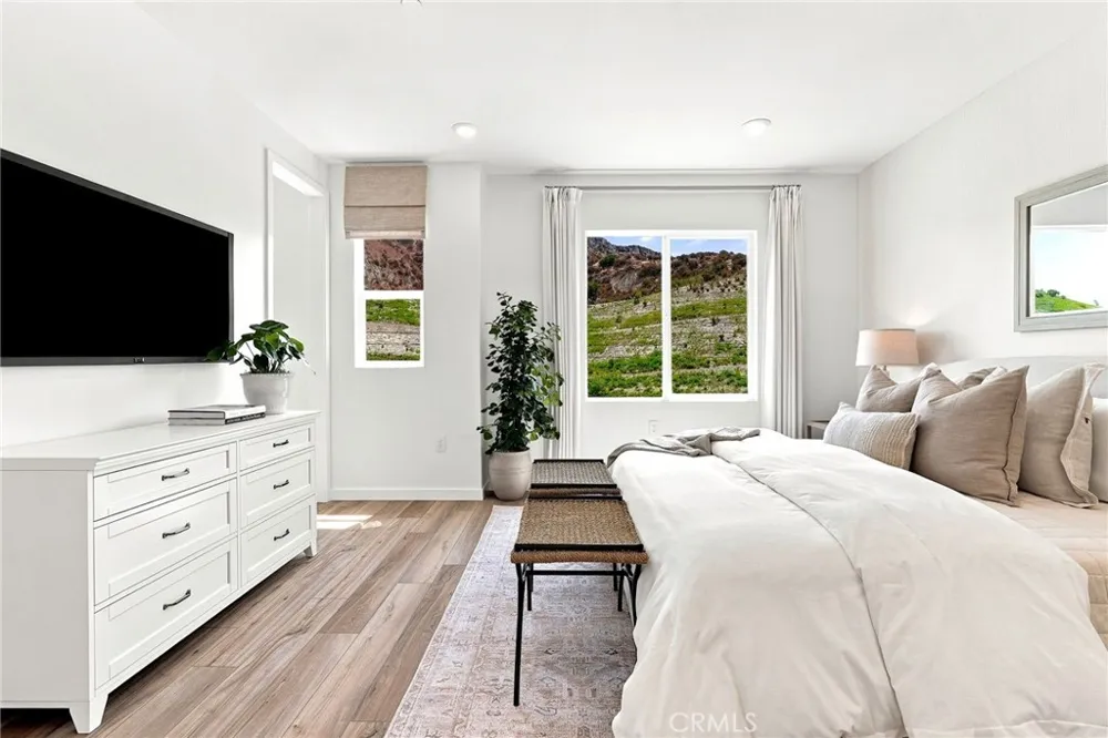 27604 Barefoot Place Valencia, CA 91381