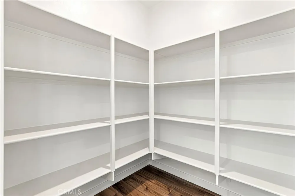 27604 Barefoot Place Valencia, CA 91381