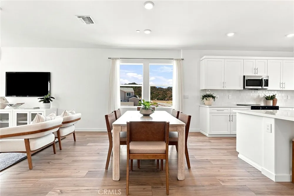27604 Barefoot Place Valencia, CA 91381