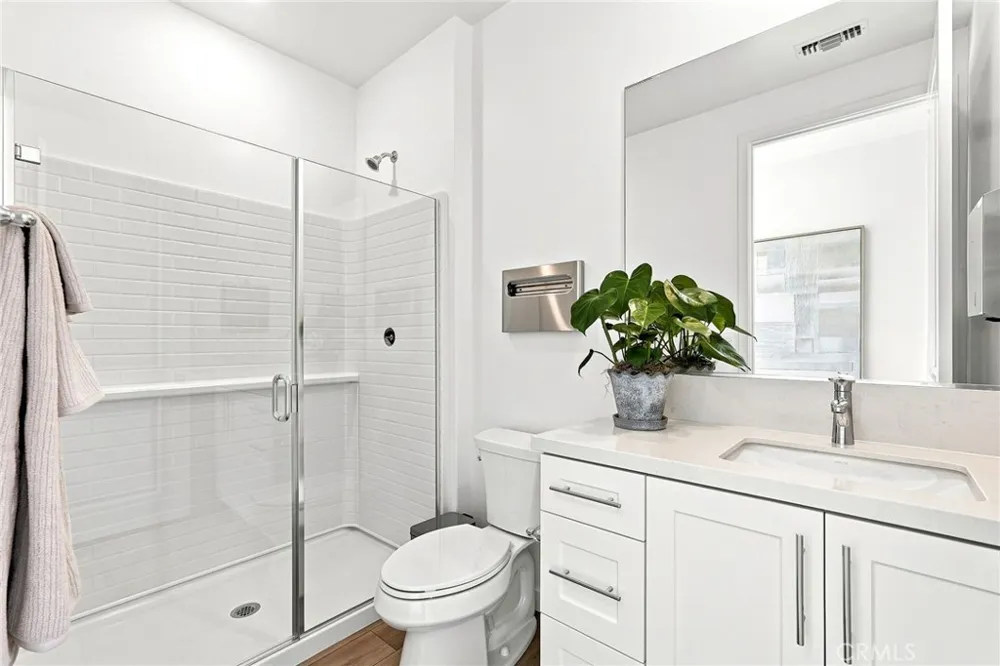 27604 Barefoot Place Valencia, CA 91381