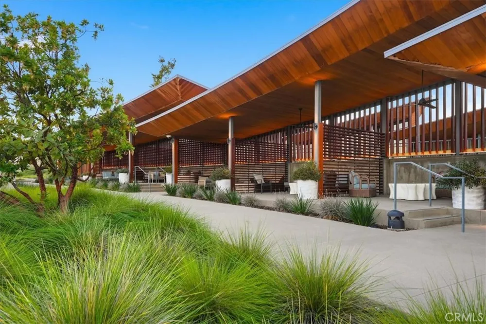 27604 Bareroot Place Valencia, CA 91381