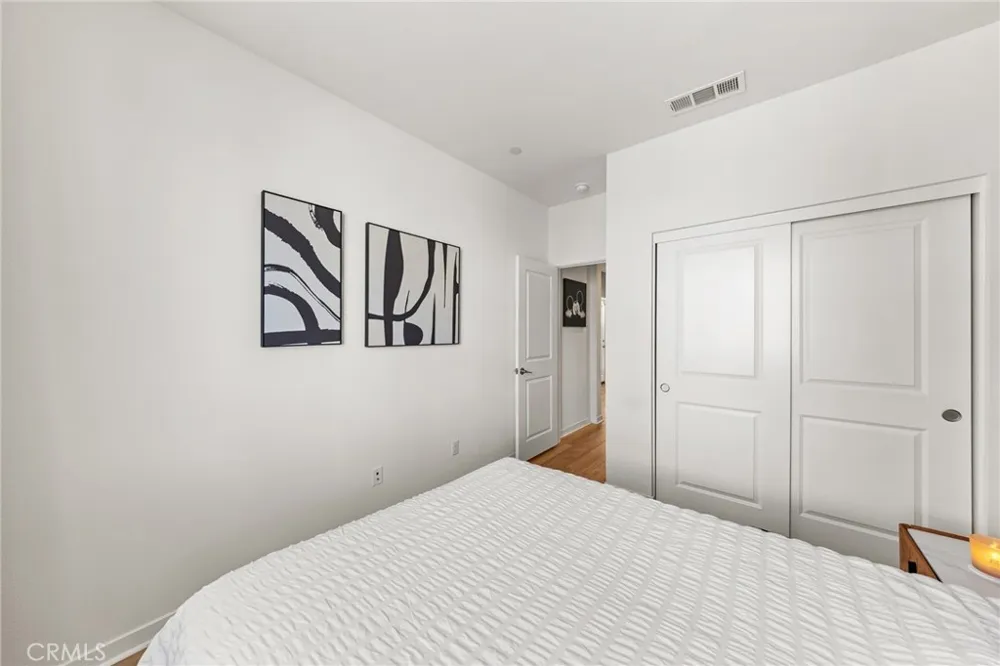 2906 S Halton Paseo Ontario, CA 91761
