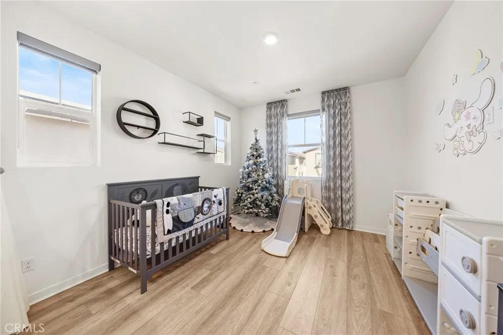 2906 S Halton Paseo Ontario, CA 91761