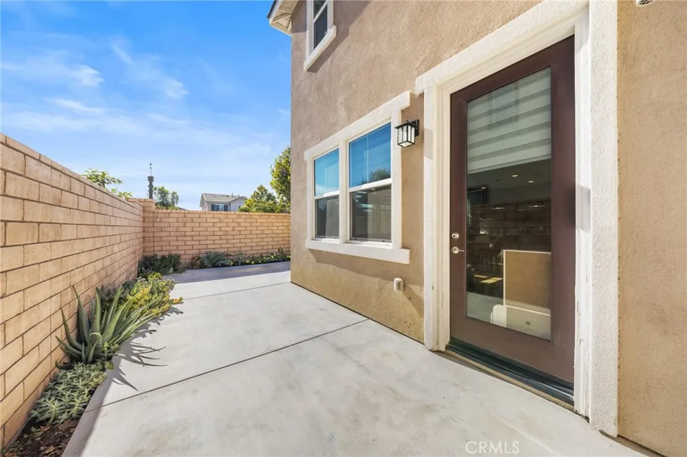 2906 S Halton Paseo Ontario, CA 91761