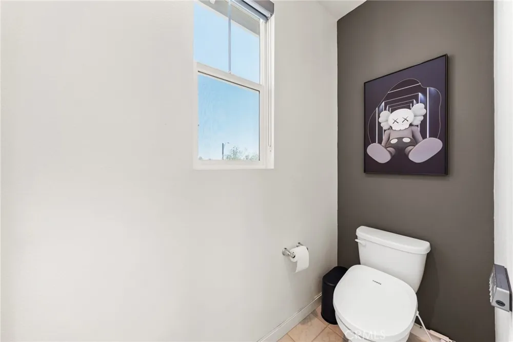 2906 S Halton Paseo Ontario, CA 91761