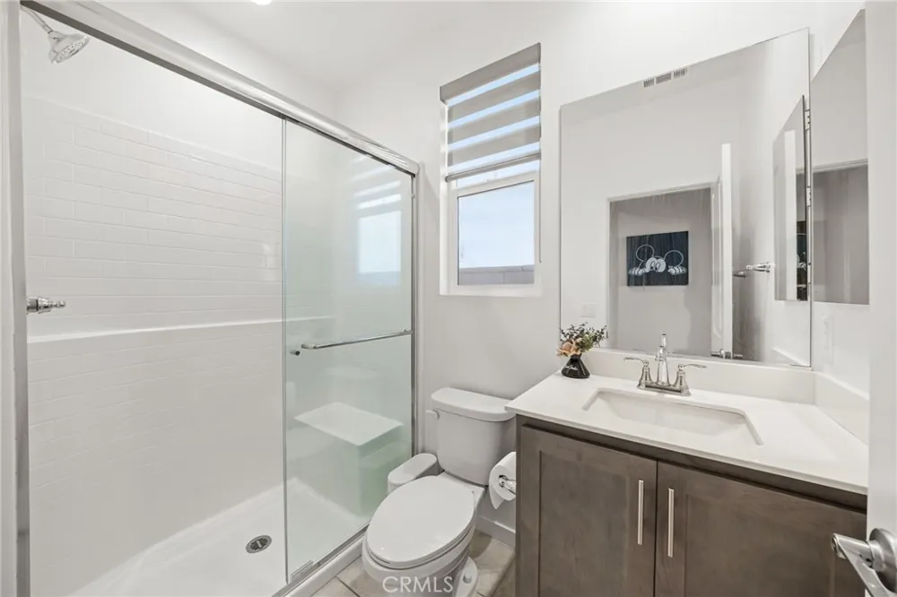 2906 S Halton Paseo Ontario, CA 91761